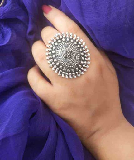 Karatique Oval Shape Oxidised Silver Finger Ring For Girl/Women Brass Ring | Save 33% - Rajasthan Living 3