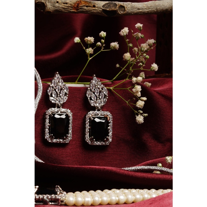 Black Stone Studded Pearl Layered Choker Set | Save 33% - Rajasthan Living 7
