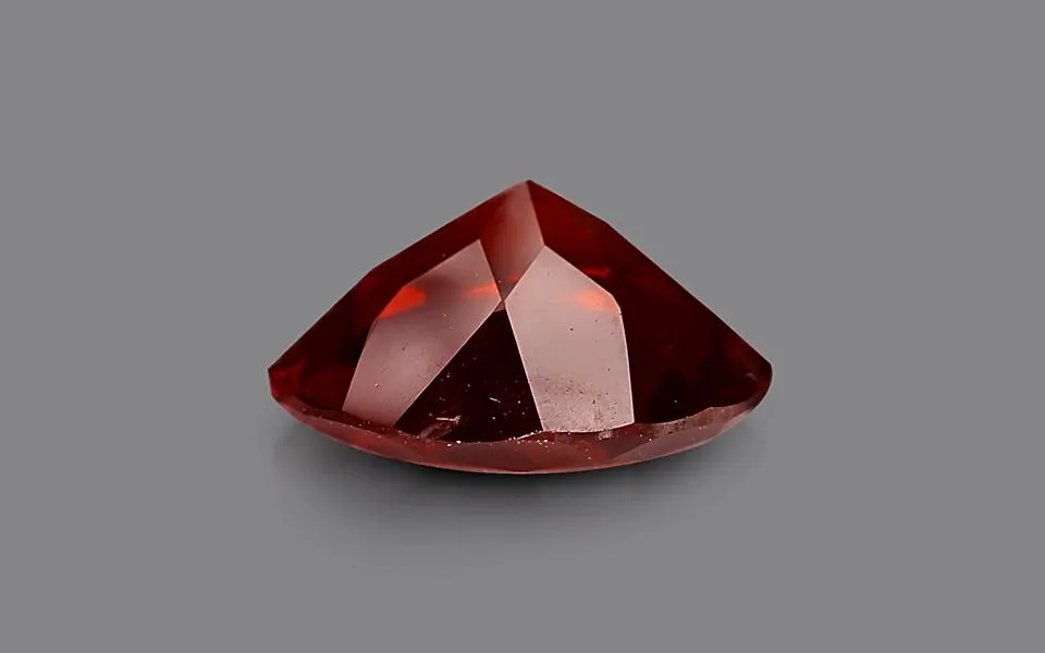 Almandine Garnet (Pyrope) 10 MM – 3.82 carats | Save 33% - Rajasthan Living 3
