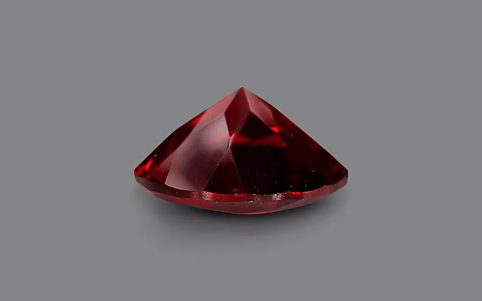 Almandine Garnet (Pyrope) 10 MM – 3.85 carats | Save 33% - Rajasthan Living 3