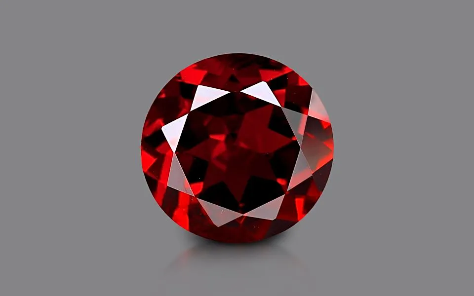 Almandine Garnet (Pyrope) 10 MM – 4.02 carats | Save 33% - Rajasthan Living